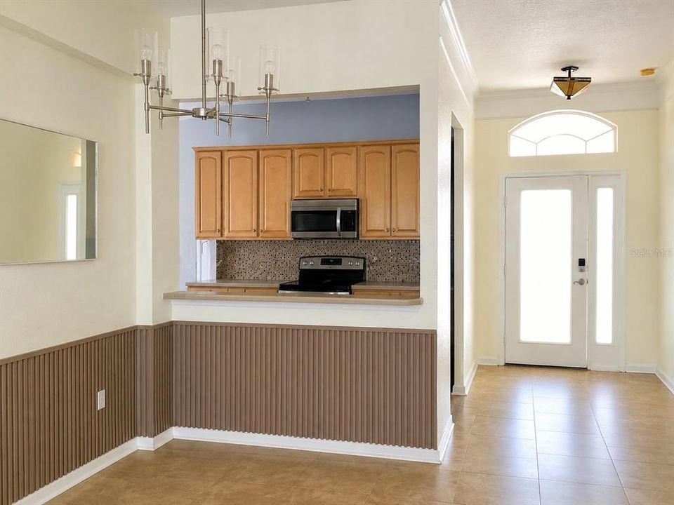 For Rent: $3,350 (4 beds, 2 baths, 1684 Square Feet)