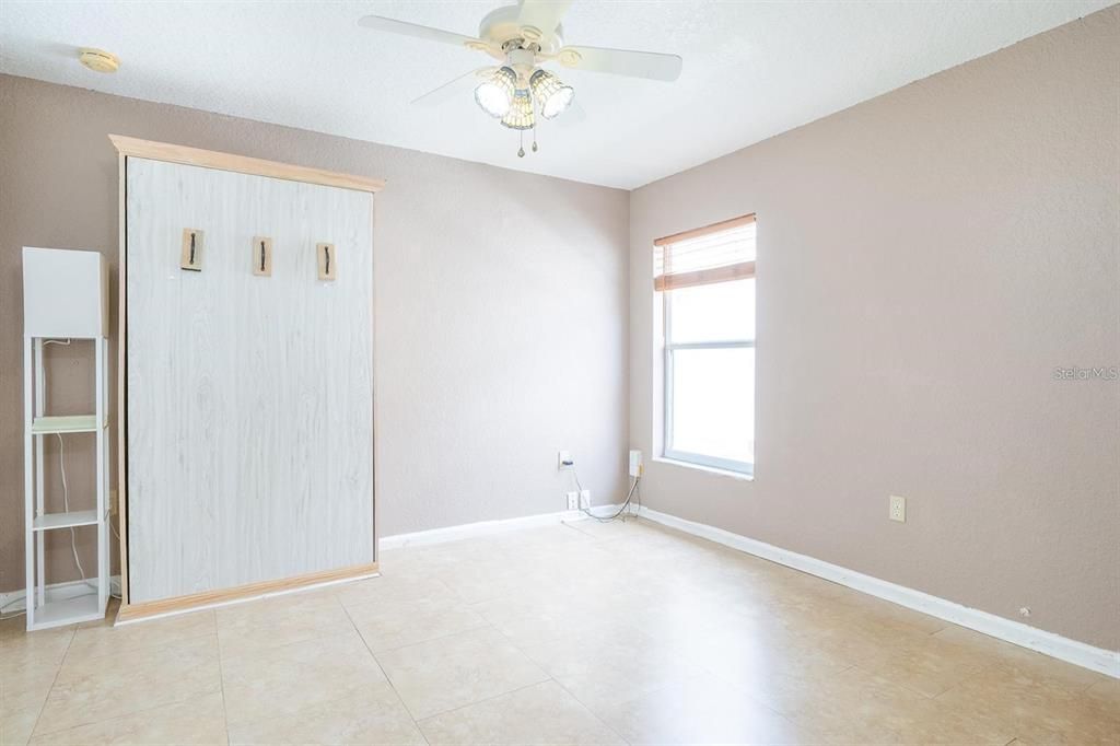 For Rent: $3,350 (4 beds, 2 baths, 1684 Square Feet)