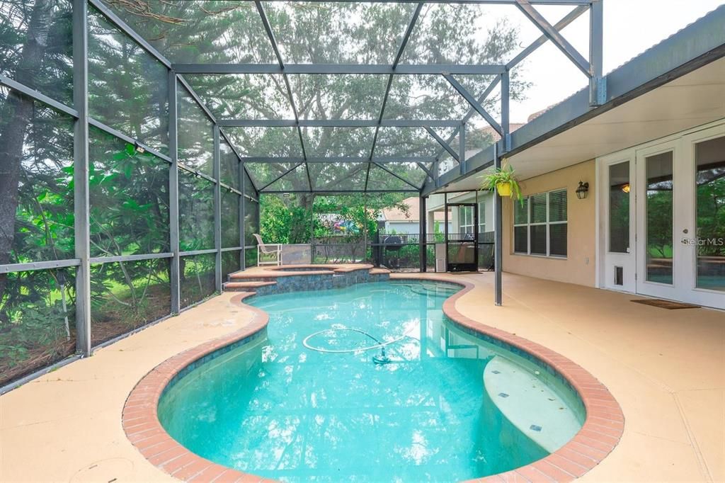 For Rent: $3,350 (4 beds, 2 baths, 1684 Square Feet)