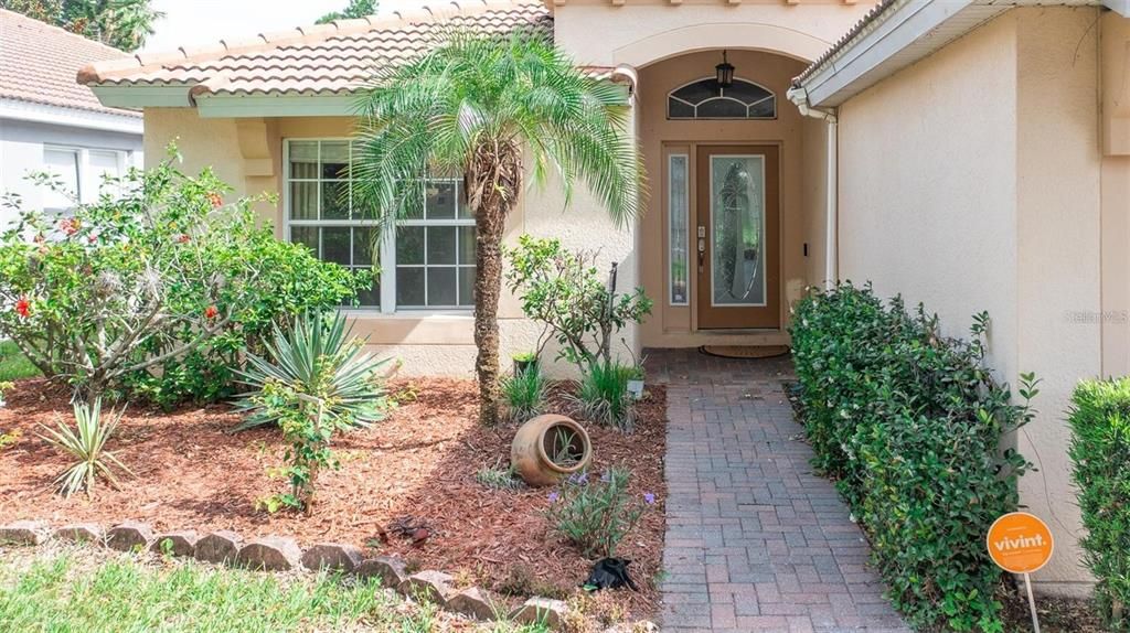 For Rent: $3,350 (4 beds, 2 baths, 1684 Square Feet)