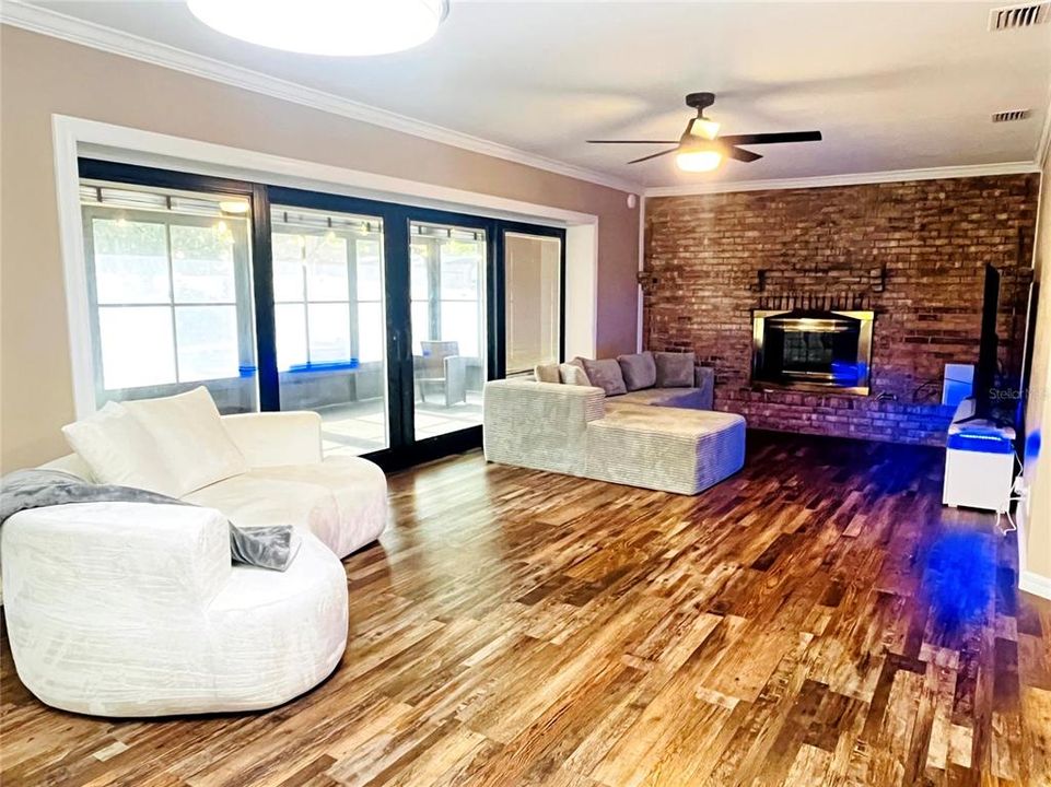 В аренду: $2,500 (3 спален, 2 ванн, 1642 Квадратных фут)