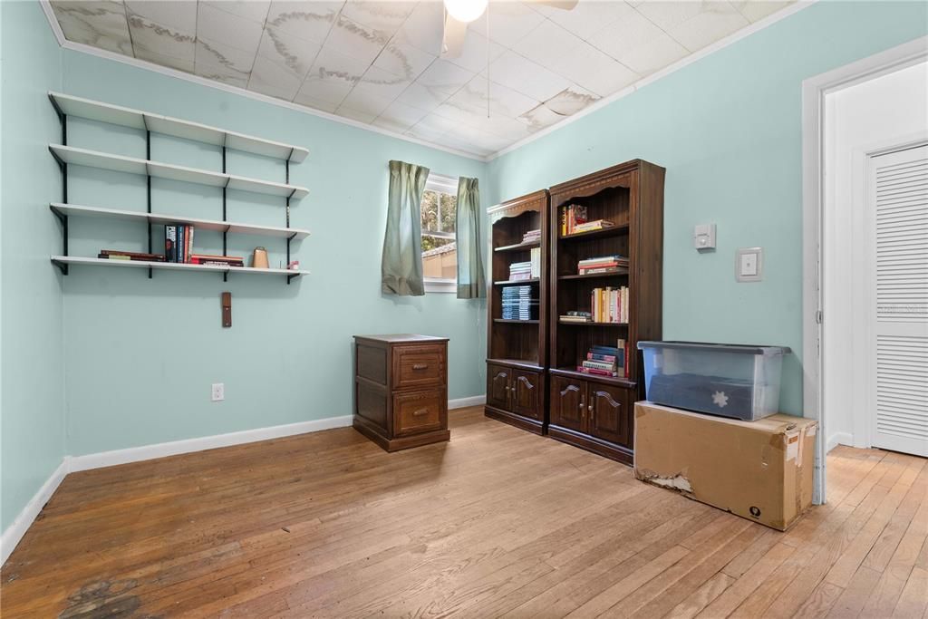For Sale: $575,000 (4 beds, 2 baths, 2313 Square Feet)