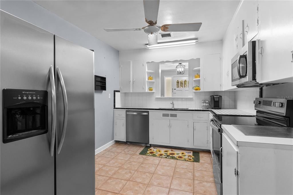 For Sale: $575,000 (4 beds, 2 baths, 2313 Square Feet)