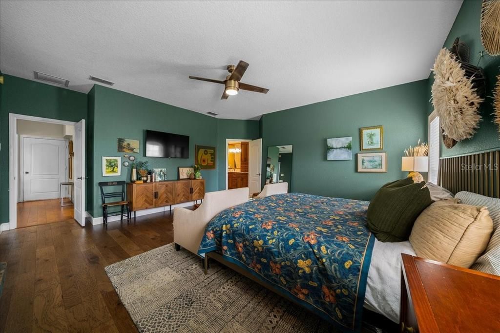 For Sale: $679,900 (4 beds, 4 baths, 3485 Square Feet)