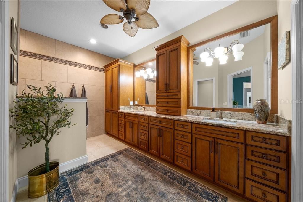 For Sale: $679,900 (4 beds, 4 baths, 3485 Square Feet)