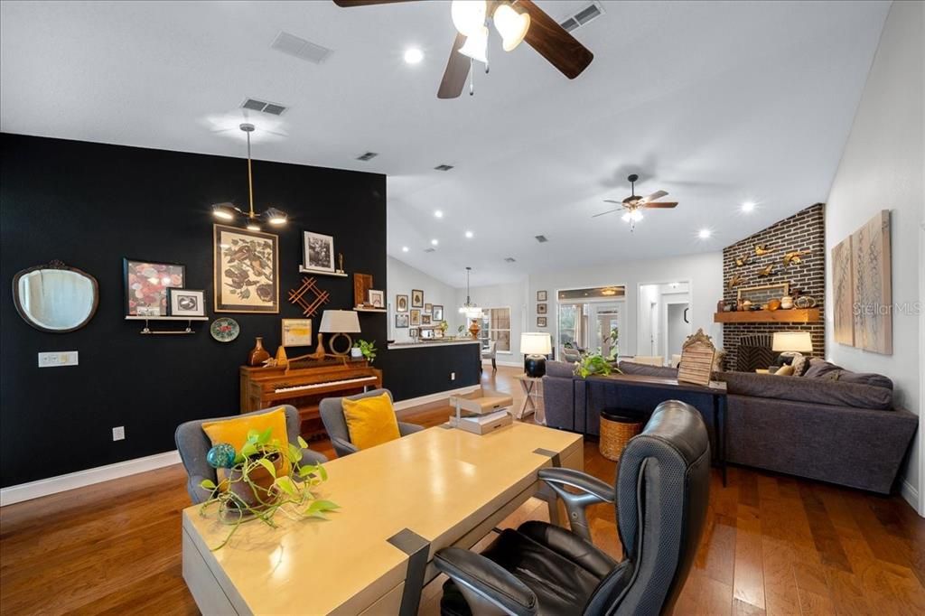 For Sale: $679,900 (4 beds, 4 baths, 3485 Square Feet)