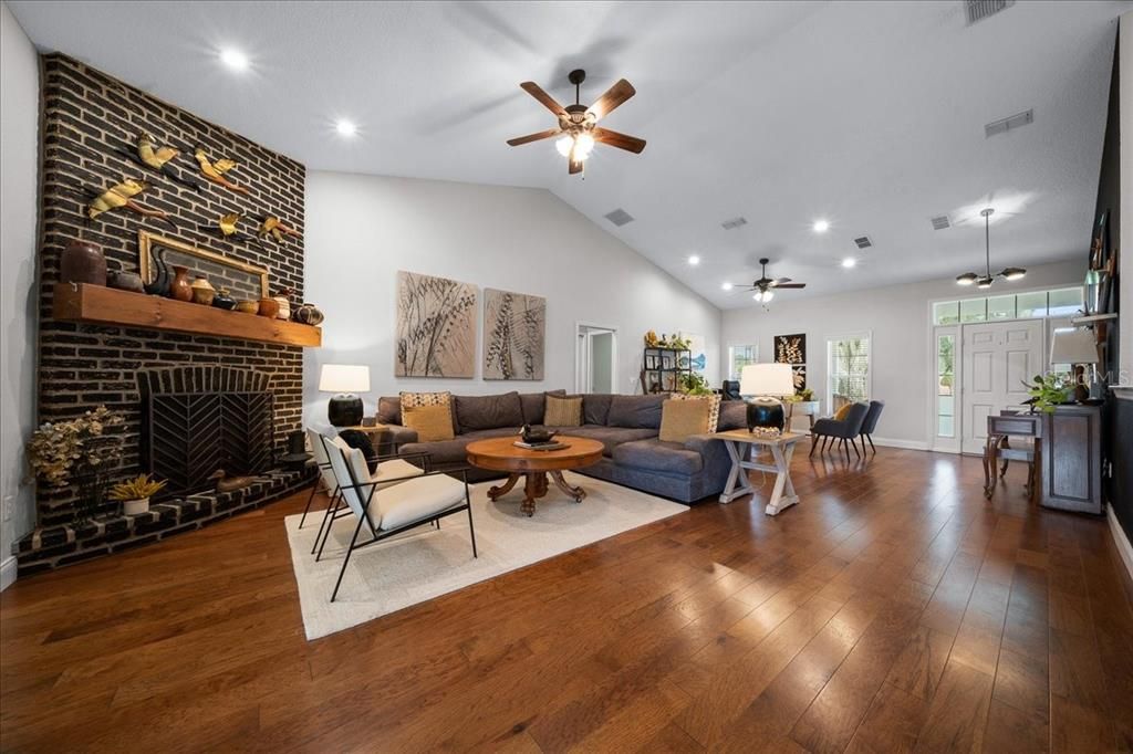 For Sale: $679,900 (4 beds, 4 baths, 3485 Square Feet)