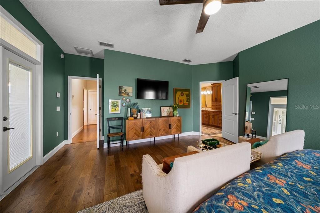 For Sale: $679,900 (4 beds, 4 baths, 3485 Square Feet)