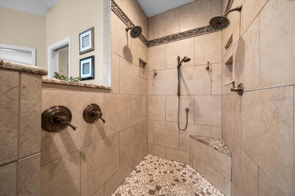 For Sale: $679,900 (4 beds, 4 baths, 3485 Square Feet)
