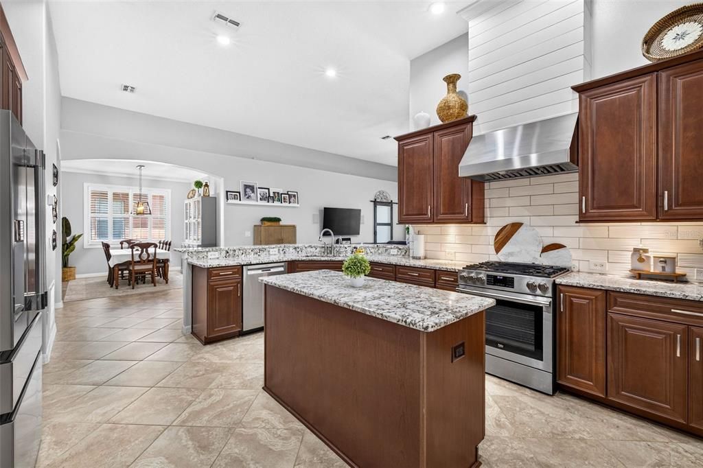 For Rent: $3,000 (4 beds, 3 baths, 2162 Square Feet)