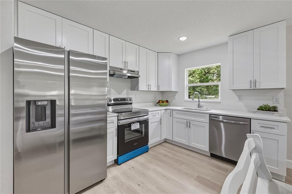 For Sale: $299,900 (3 beds, 2 baths, 1314 Square Feet)
