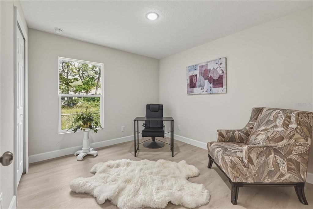 For Sale: $299,900 (3 beds, 2 baths, 1314 Square Feet)