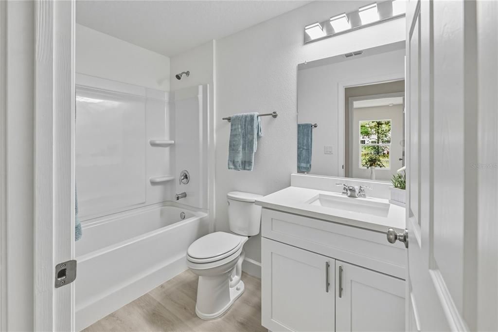 For Sale: $299,900 (3 beds, 2 baths, 1314 Square Feet)