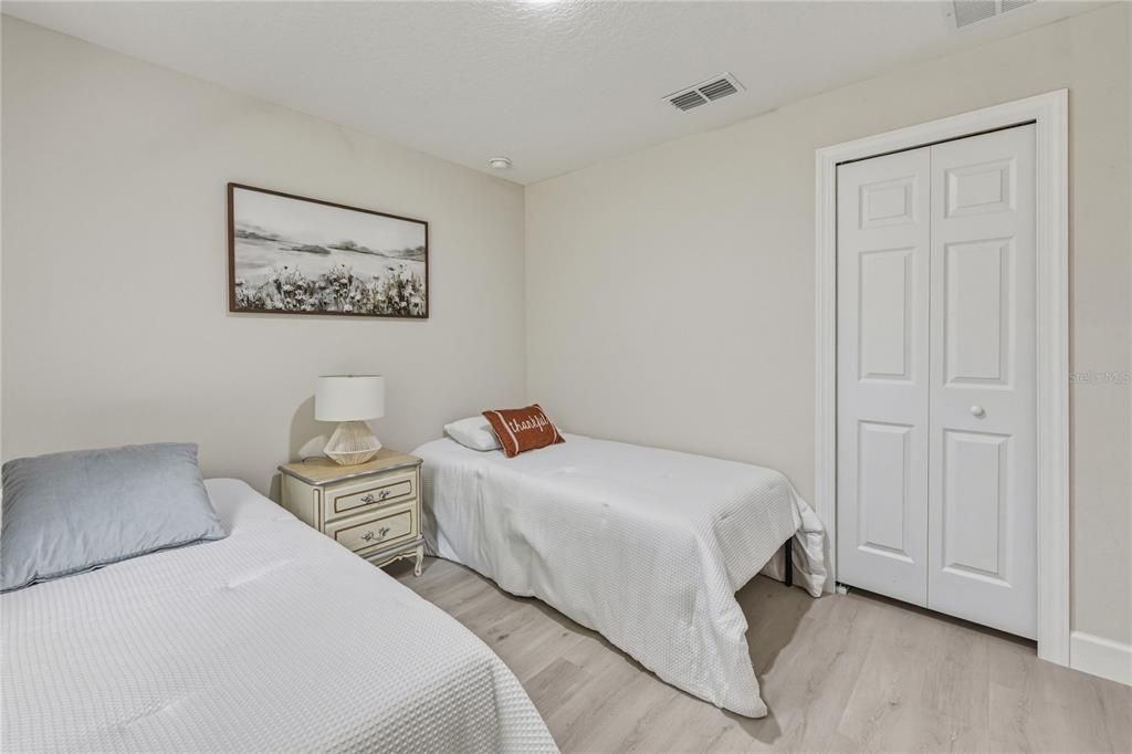 For Sale: $299,900 (3 beds, 2 baths, 1314 Square Feet)