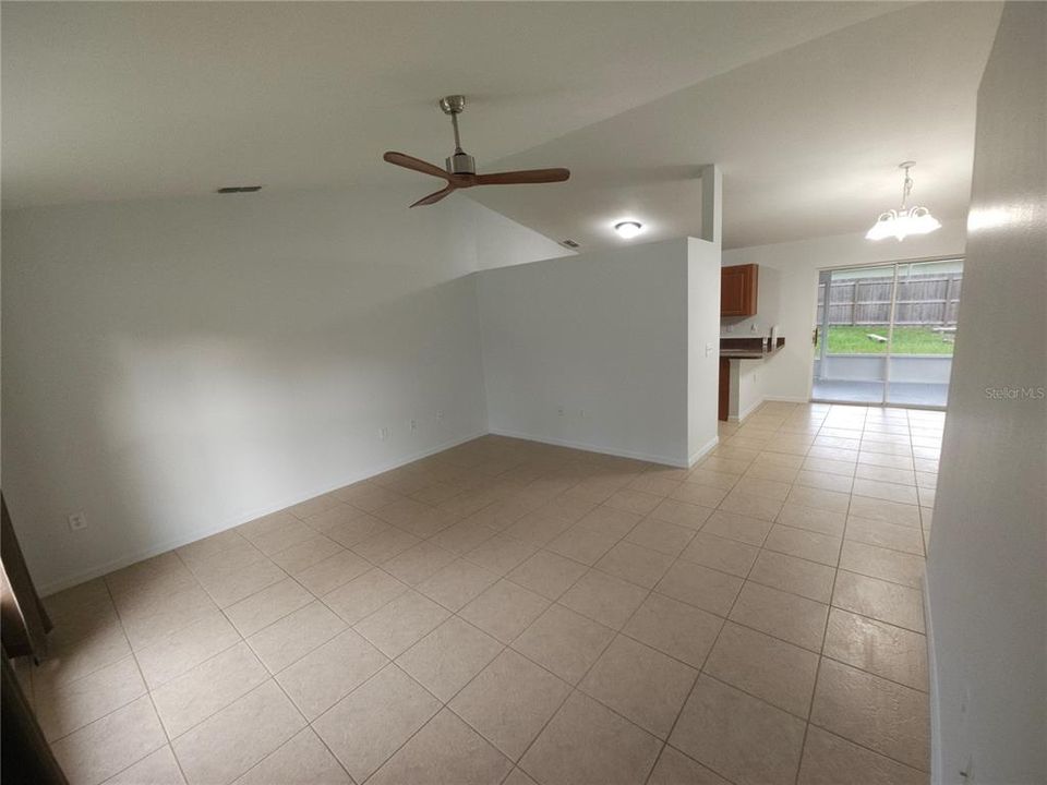 For Sale: $260,000 (3 beds, 2 baths, 1158 Square Feet)