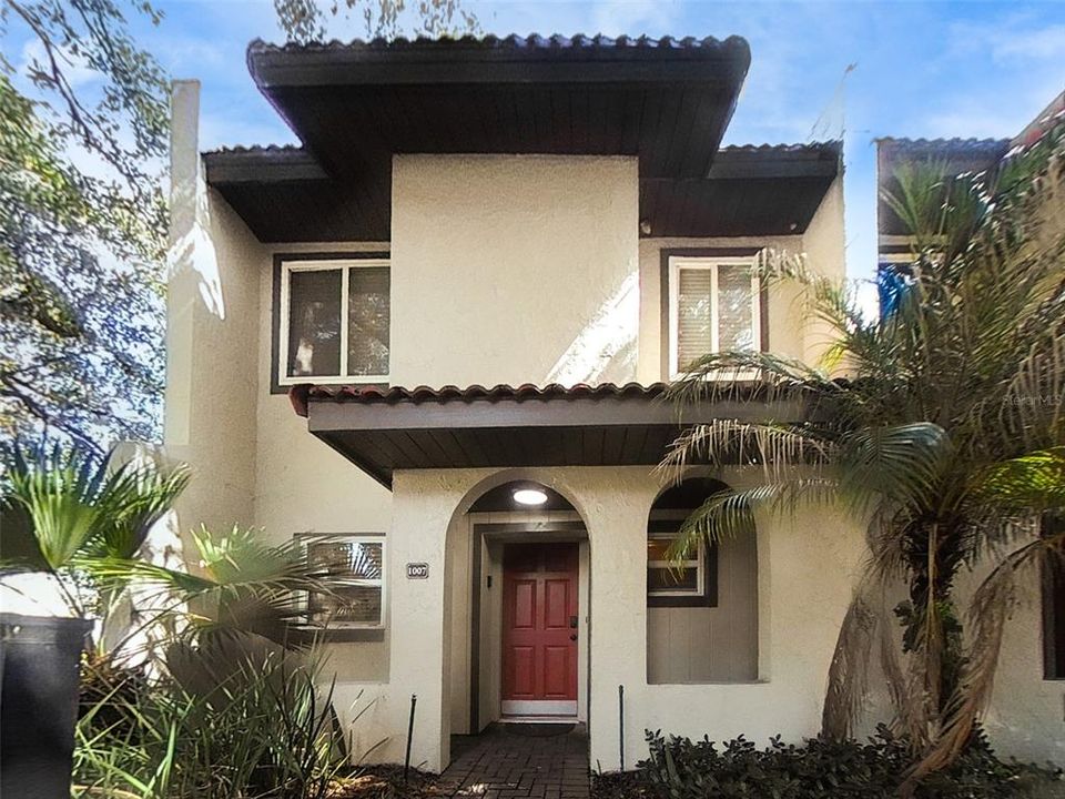 For Sale: $187,000 (2 beds, 2 baths, 1052 Square Feet)