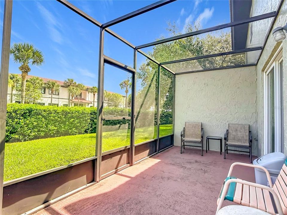 For Sale: $187,000 (2 beds, 2 baths, 1052 Square Feet)