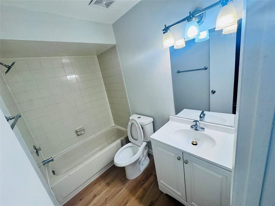 For Sale: $188,000 (2 beds, 2 baths, 960 Square Feet)