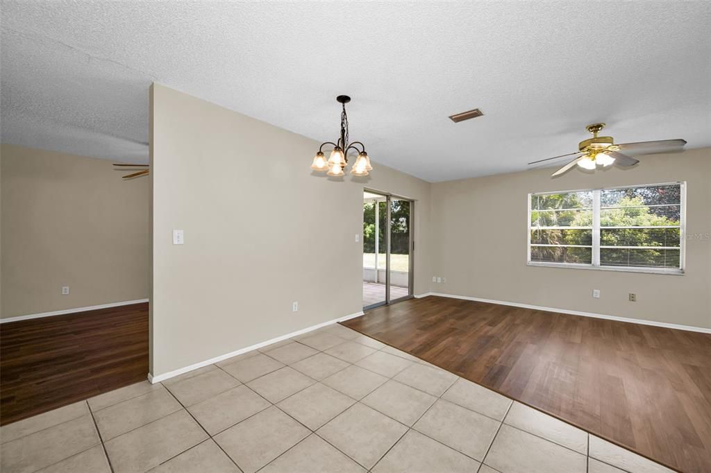 For Sale: $224,900 (2 beds, 2 baths, 1396 Square Feet)