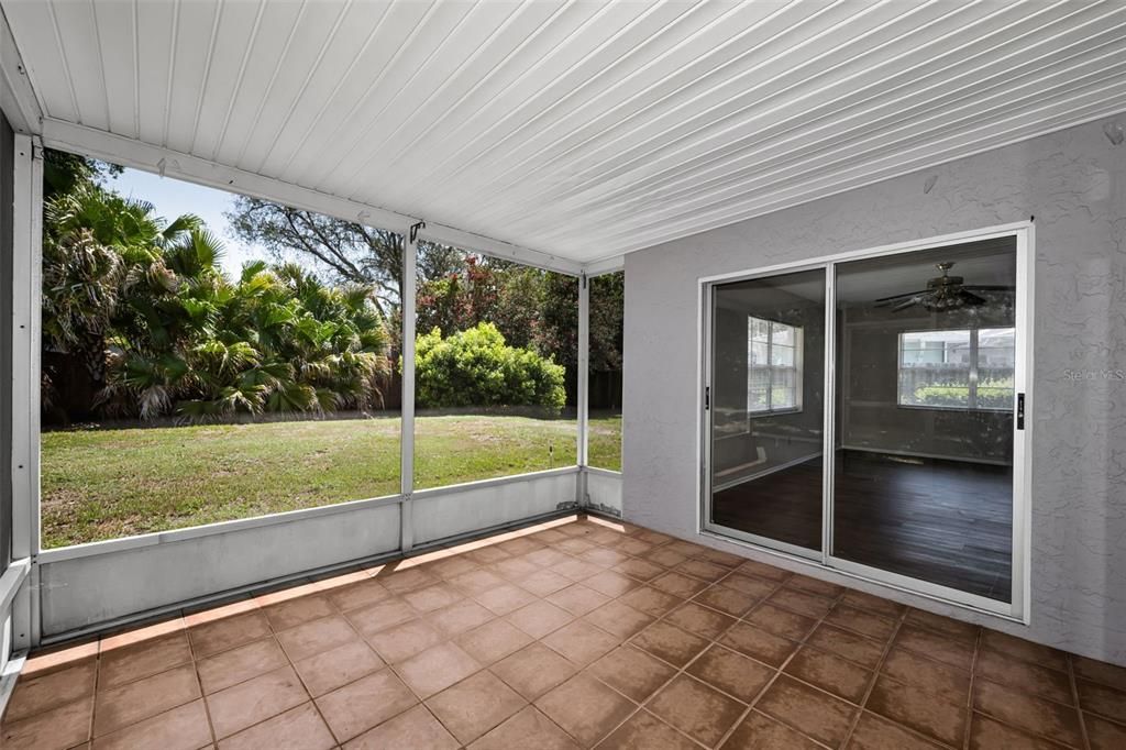 For Sale: $224,900 (2 beds, 2 baths, 1396 Square Feet)
