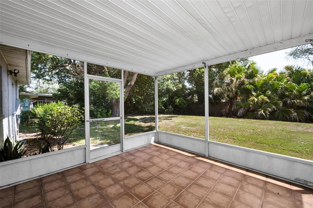 For Sale: $224,900 (2 beds, 2 baths, 1396 Square Feet)