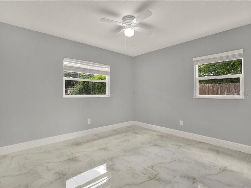 En Venta: $325,000 (3 camas, 2 baños, 1066 Pies cuadrados)