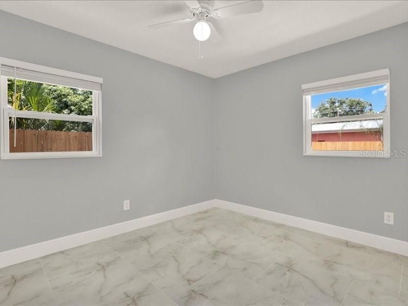 En Venta: $325,000 (3 camas, 2 baños, 1066 Pies cuadrados)