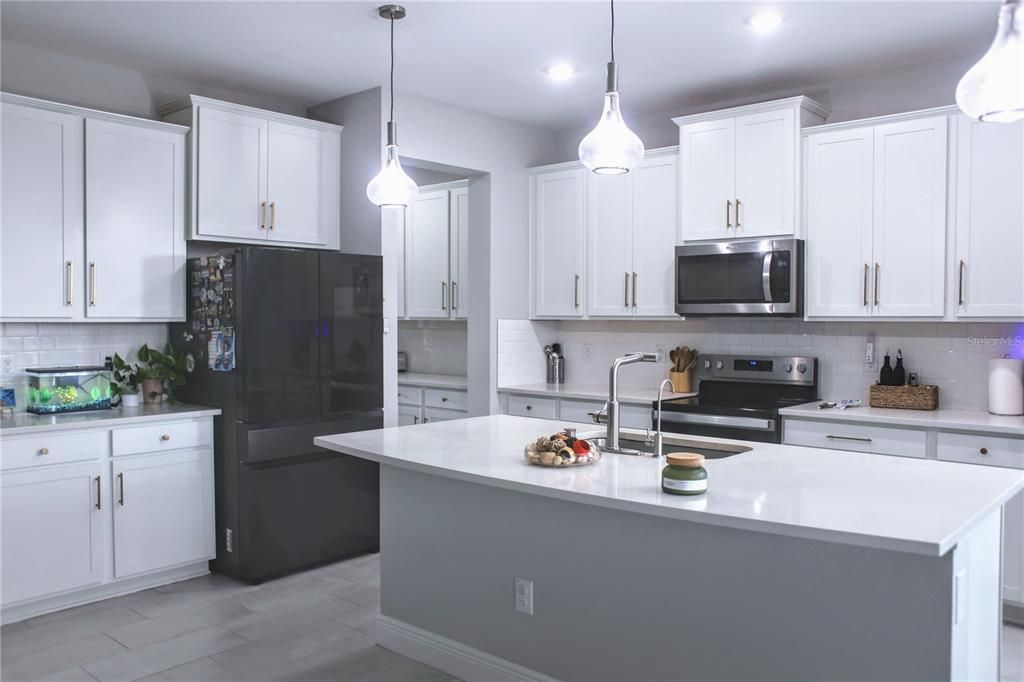 For Rent: $3,500 (5 beds, 3 baths, 3313 Square Feet)