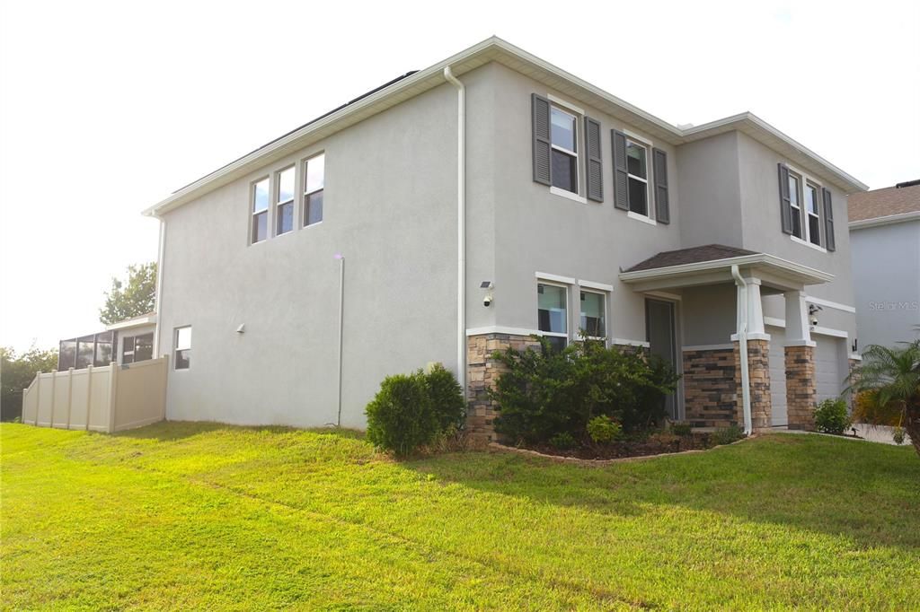 For Rent: $3,500 (5 beds, 3 baths, 3313 Square Feet)