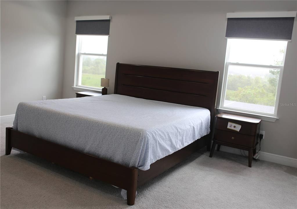 For Rent: $3,500 (5 beds, 3 baths, 3313 Square Feet)