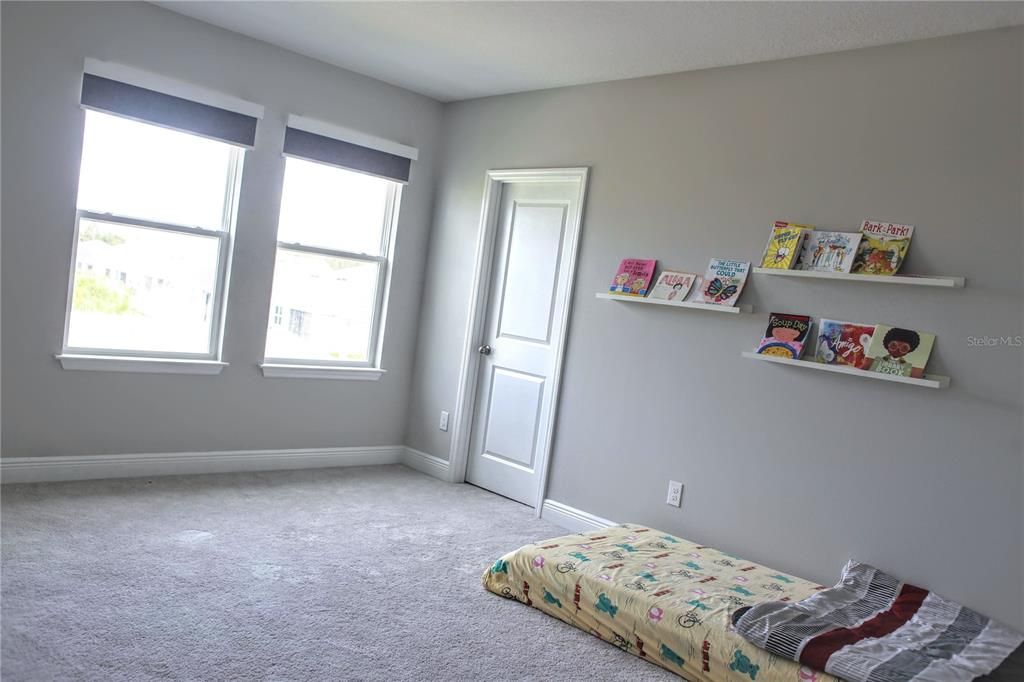 For Rent: $3,500 (5 beds, 3 baths, 3313 Square Feet)