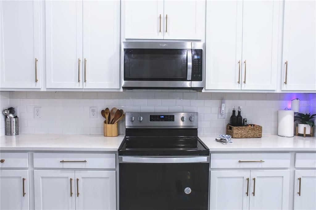 For Rent: $3,500 (5 beds, 3 baths, 3313 Square Feet)