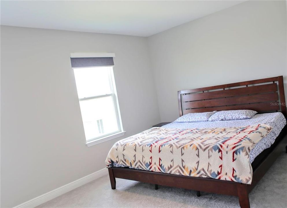 For Rent: $3,500 (5 beds, 3 baths, 3313 Square Feet)