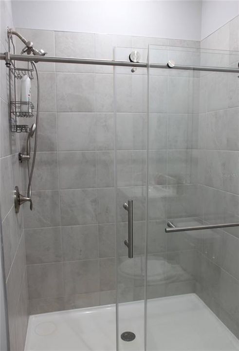 For Rent: $3,500 (5 beds, 3 baths, 3313 Square Feet)
