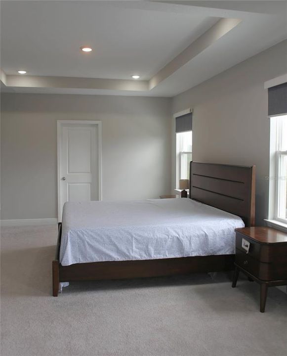 For Rent: $3,500 (5 beds, 3 baths, 3313 Square Feet)