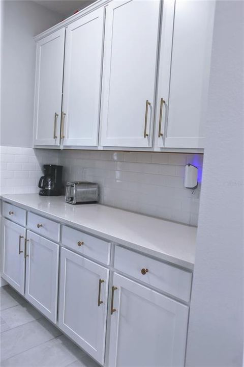 For Rent: $3,500 (5 beds, 3 baths, 3313 Square Feet)