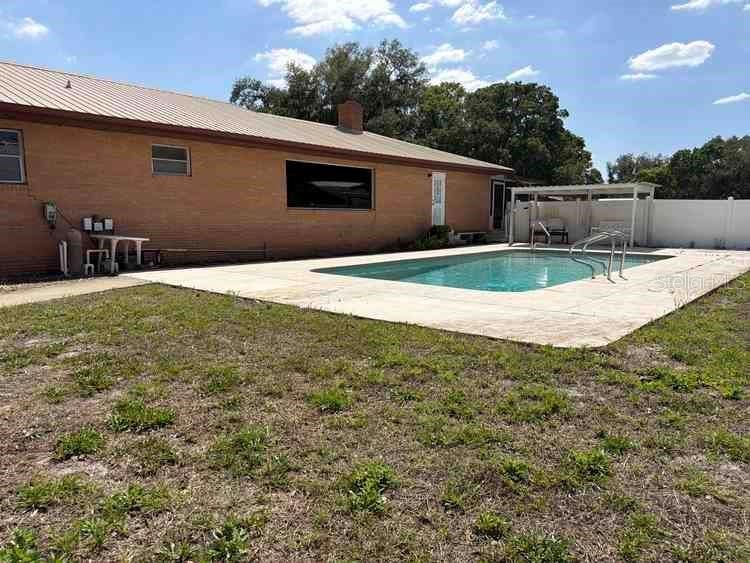 En Venta: $425,000 (3 camas, 2 baños, 2256 Pies cuadrados)
