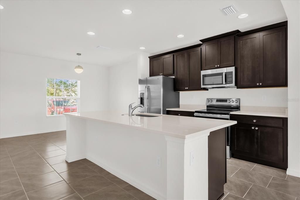 En Venta: $255,000 (3 camas, 2 baños, 1650 Pies cuadrados)