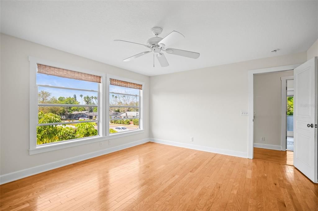For Rent: $3,500 (3 beds, 2 baths, 1964 Square Feet)