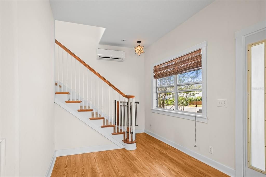 For Rent: $3,500 (3 beds, 2 baths, 1964 Square Feet)