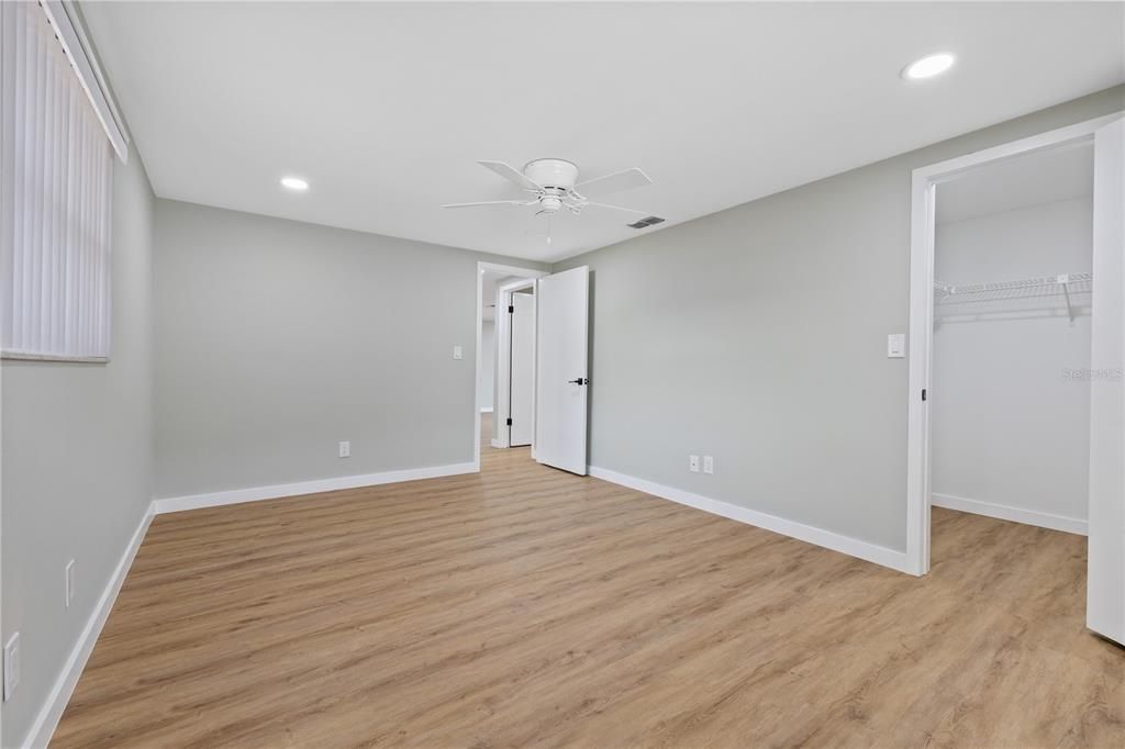 For Sale: $328,000 (3 beds, 2 baths, 1278 Square Feet)
