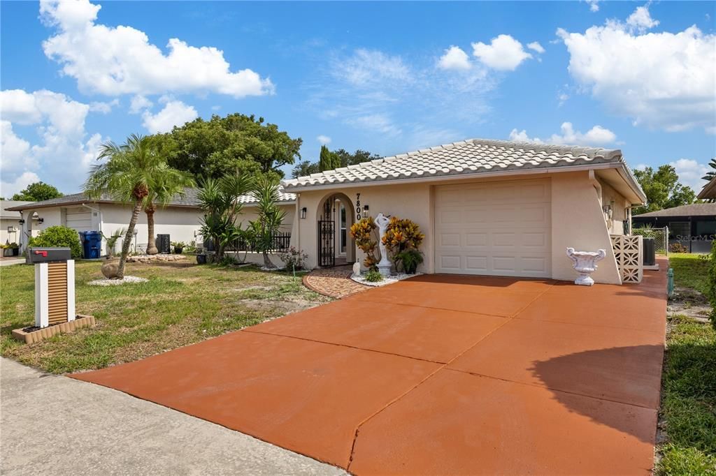For Sale: $328,000 (3 beds, 2 baths, 1278 Square Feet)