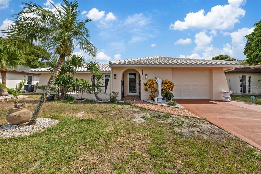 For Sale: $328,000 (3 beds, 2 baths, 1278 Square Feet)