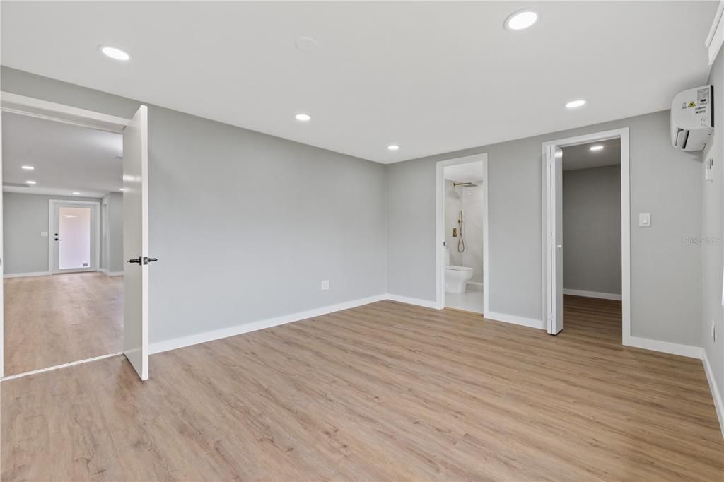For Sale: $328,000 (3 beds, 2 baths, 1278 Square Feet)