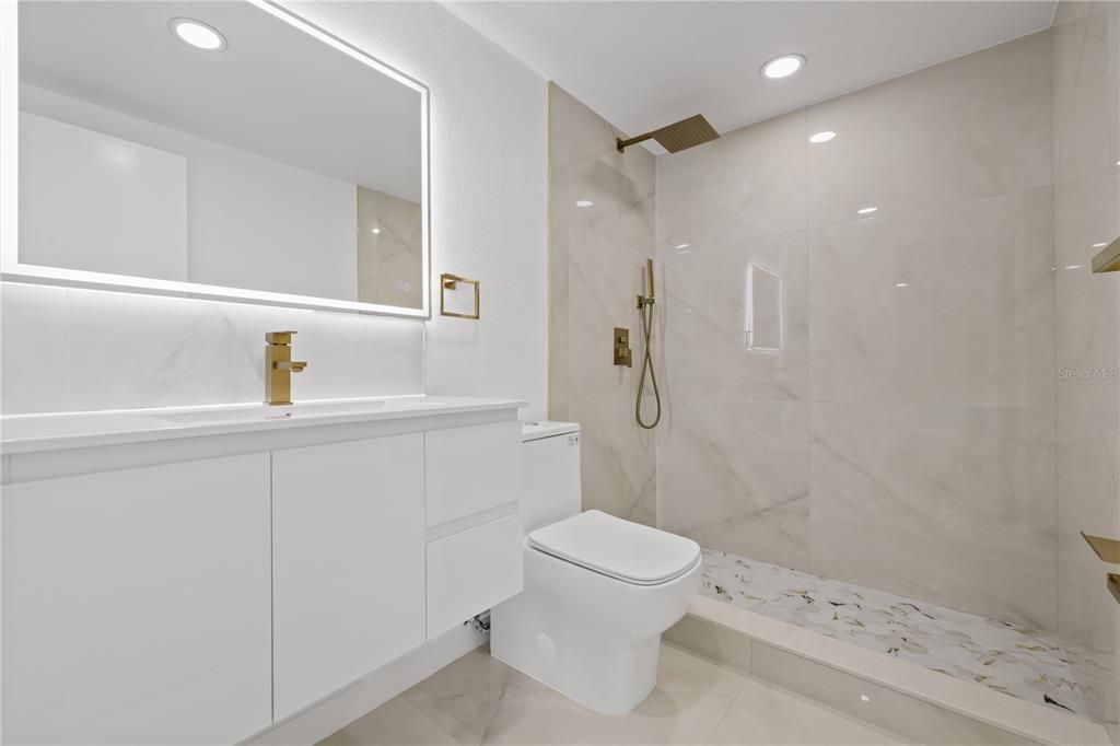 For Sale: $328,000 (3 beds, 2 baths, 1278 Square Feet)