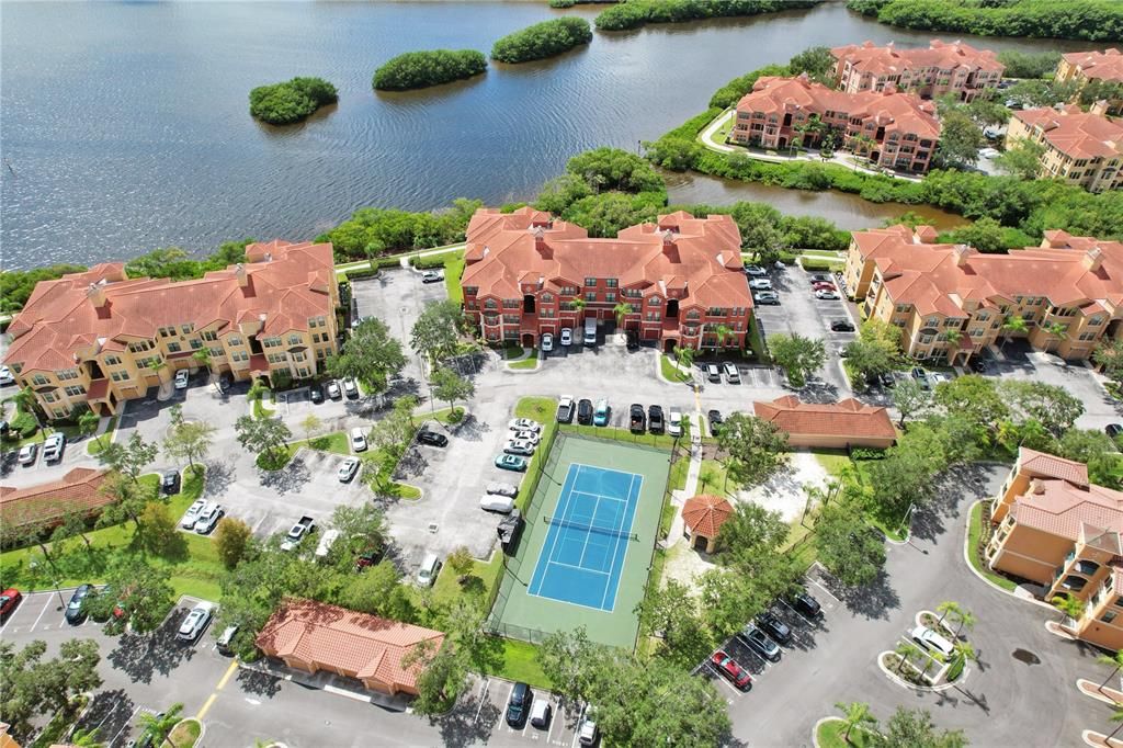 For Rent: $2,300 (2 beds, 2 baths, 1230 Square Feet)