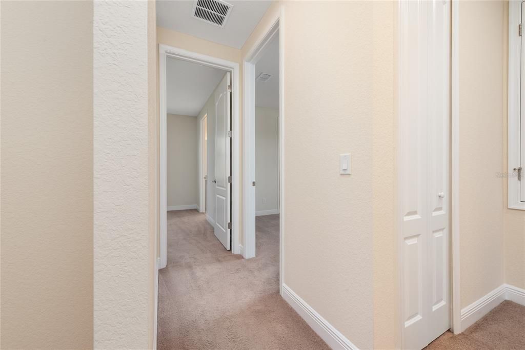 En Venta: $354,900 (3 camas, 2 baños, 1672 Pies cuadrados)