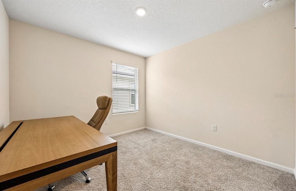 For Rent: $1,800 (3 beds, 2 baths, 1219 Square Feet)