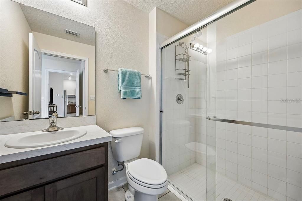 For Rent: $1,800 (3 beds, 2 baths, 1219 Square Feet)
