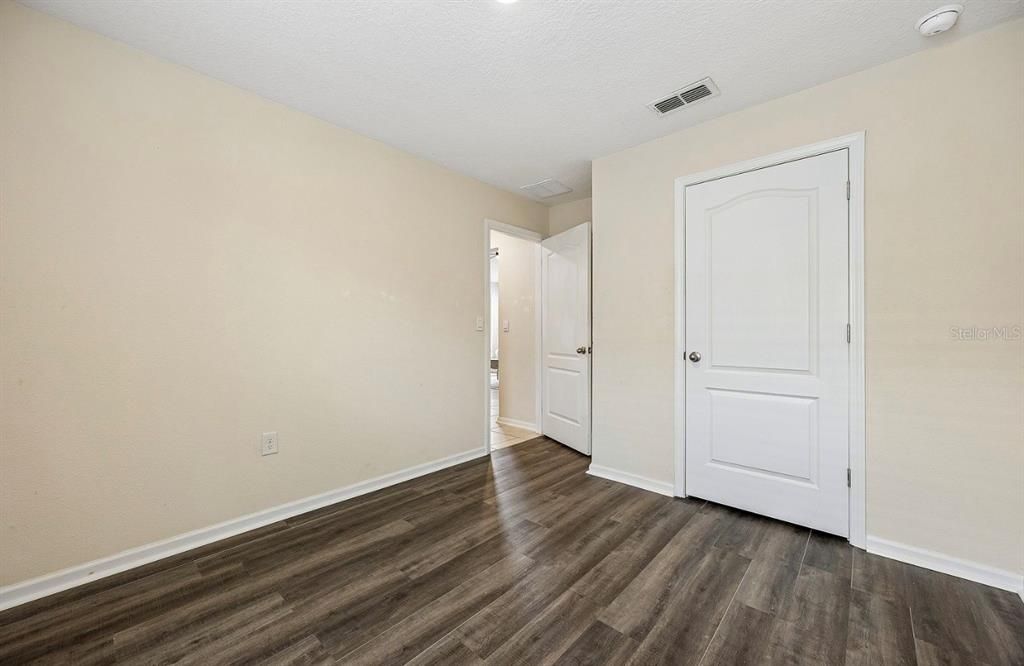 For Rent: $1,800 (3 beds, 2 baths, 1219 Square Feet)